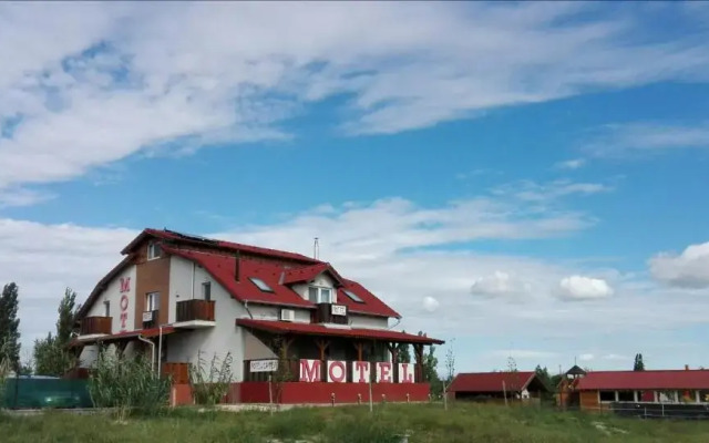 M0 Motel Taksony