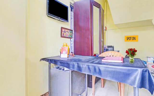 Spot On 93073 Faizalia Tourist Home