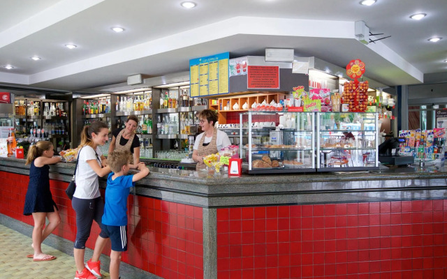 Welcoming apartment in Cupra Marittima with shared pool