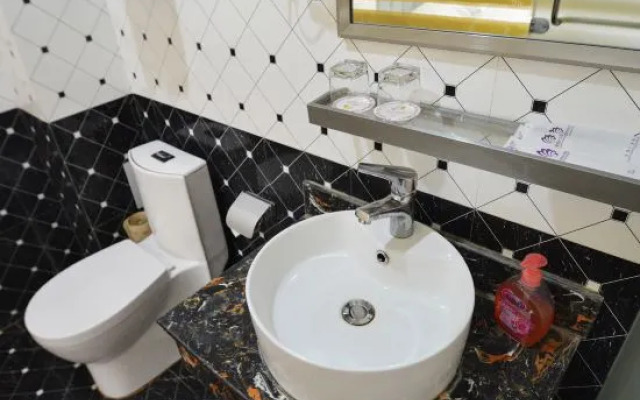 Qingchun Zhu Fashion Hotel