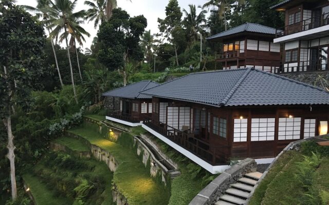 Suarapura Resort and SPA