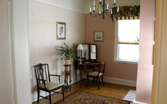 B&B at Oliver Phelps
