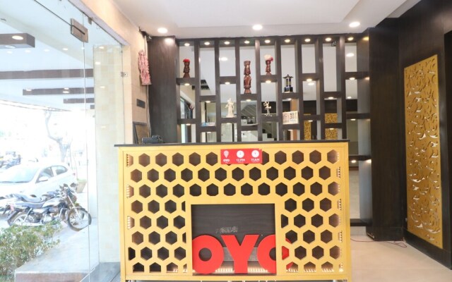 Oyo 29852 Hotel Golden View