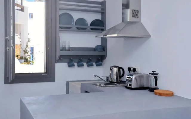 Ionathan Koufonisia Suites