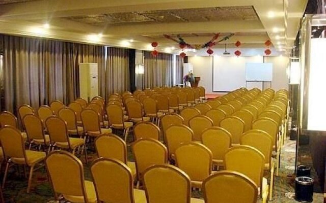 East Milan Hotel Zhengzhou