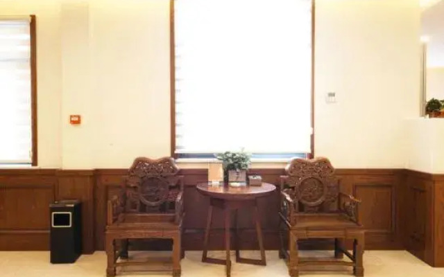 GEM Hotel (Feidong Longquan West Road Dianbu River Park)