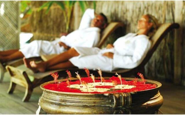 Diamonds Thudufushi Beach And Water Villas