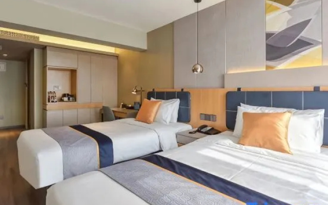 Home Inn Business Hotel (Beijing Lize Business District Metro Station Branch) – Guest Rooms – Beijing
