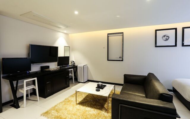 Jeonju Mari Hotel Park Store