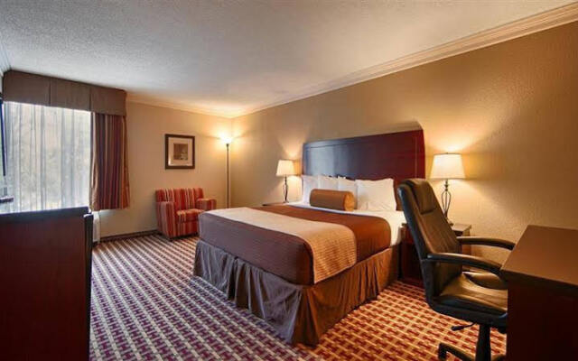 Best Western Plus Johnson City Hotel & Conference