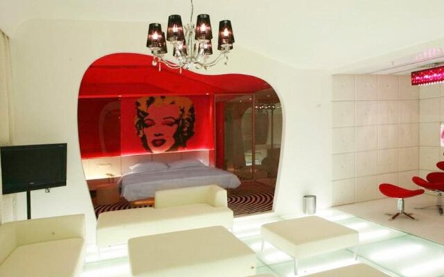 Vision Fashion Hotel