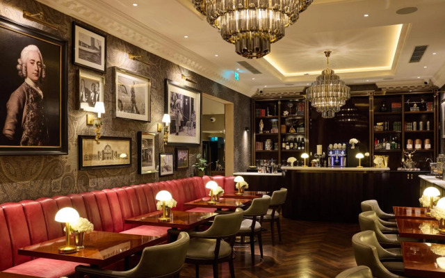 The Selwyn Hotel
