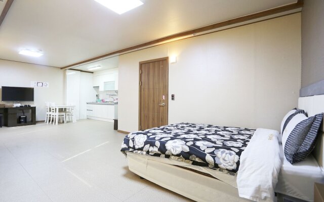 Gangneung Gyeongpodae Lovely Motel