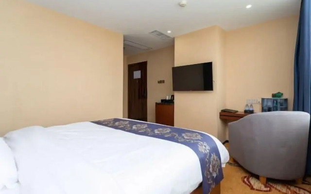 2008 Hotel