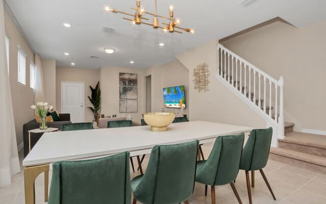 5 Bed 5 Ba Solterra Villa with Pool & Spa