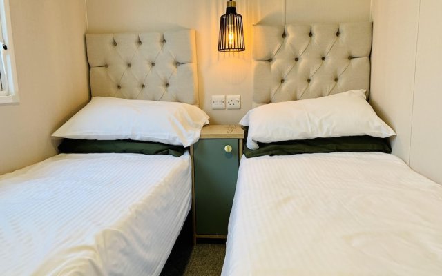 Luxury 2-bed Holiday Lodge Near Bude & Widemouth