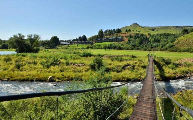 Premier Hotel Sani Pass