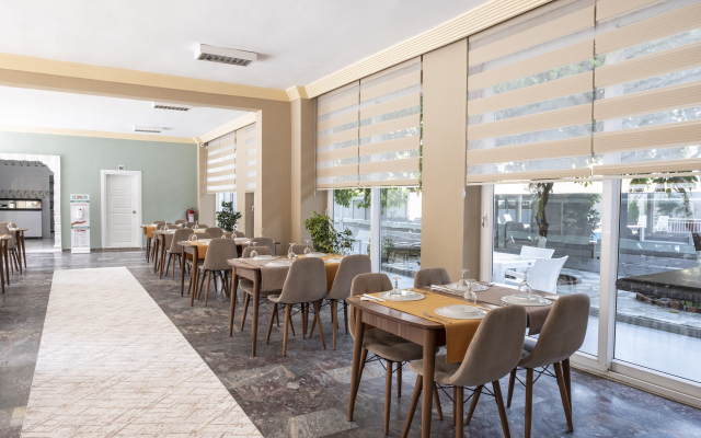 Side Spring Hotel
