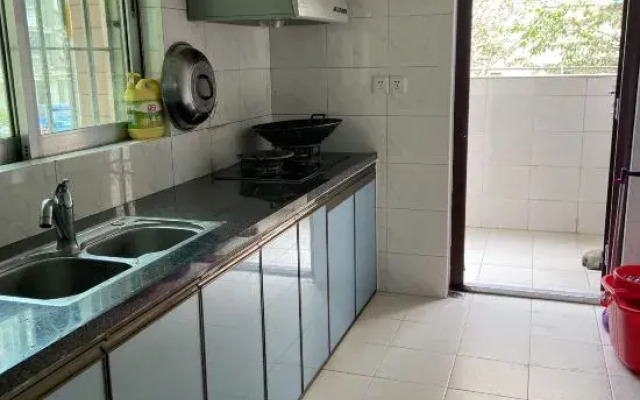 Blue Mountain Xinyuan Apartment