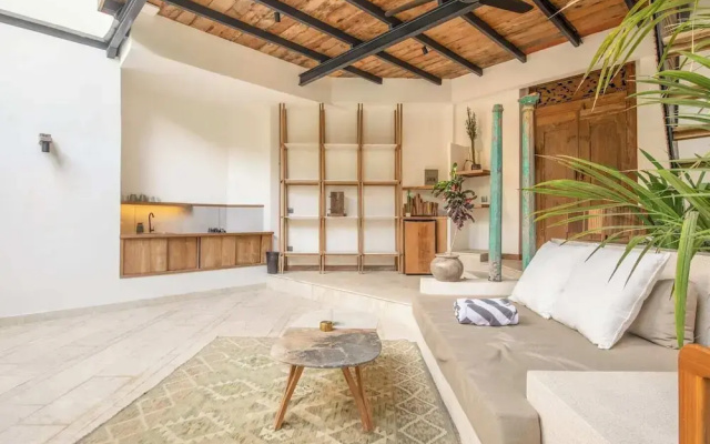 Elegant 1-br Villa With Pool, 800m to Echo Beach
