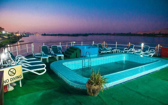 Nile Saray