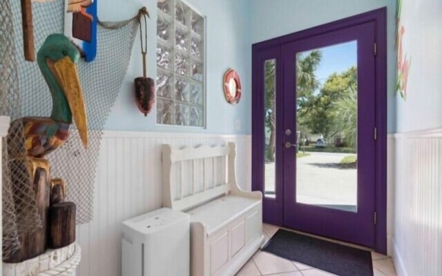 After Dune Delight - Relax And Unwind In This Fun And Spacious 3 Story Home. Light, Bright, And Close To Everything! 4 Bedroom Townhouse by RedAwning