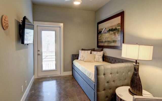 Next Chapter 3Br Condo