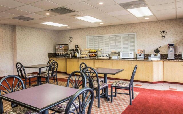 Americas Best Value Inn Pilot Mountain