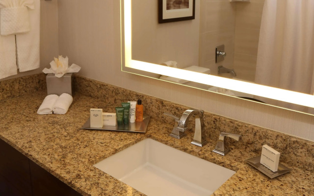 Hilton Kansas City Airport