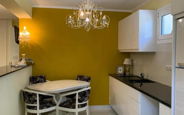 Agraria 1 Bedroom Basement Apartment