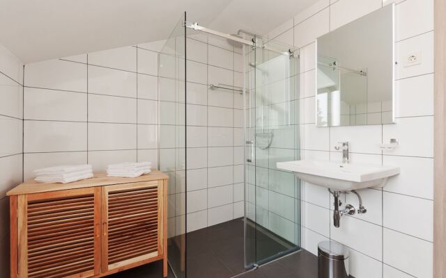 Ravelin Apartments