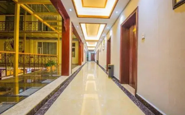 Jingzuan Business Hotel