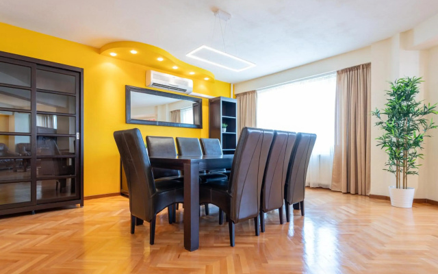 Scala Flat