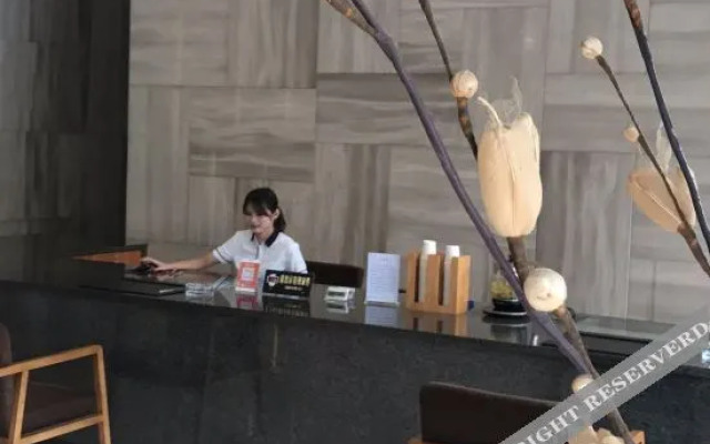 Yangchun Shenghua Hotel