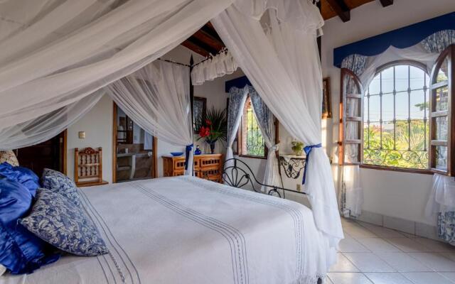 Hotel Suites La Hacienda