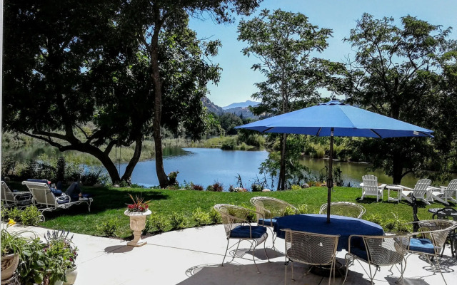 The River Belle Inn