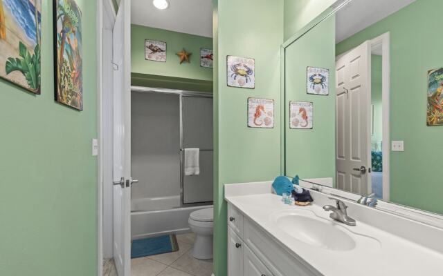 Beachfront Luxury 2Bd 2Ba Condo With Balcony! Sleeps 6!