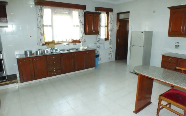 Family Nest Guest House