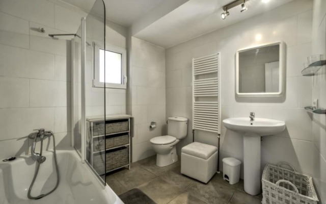 Villa 4 Bedrooms With Pool And Wifi 104963