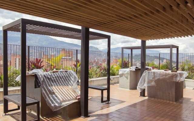 w Beautiful Loft With Balcony in Laureles