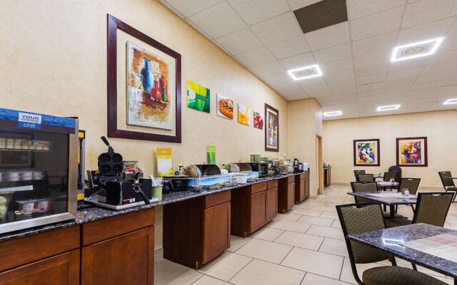 Comfort Inn & Suites