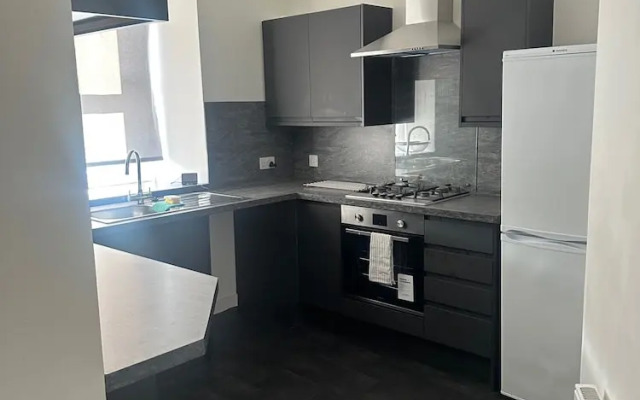 Central 3-bed Seaside Apartment - Sleeps 5