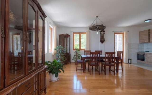 Family Retreat Bozovic