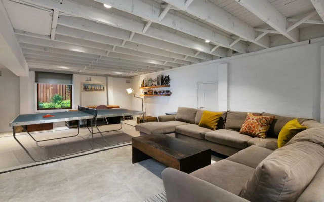 CARMELONE Gerroa 4pm check out on Sundays