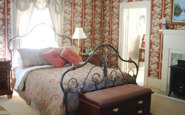 The Commodore Bed and Breakfast