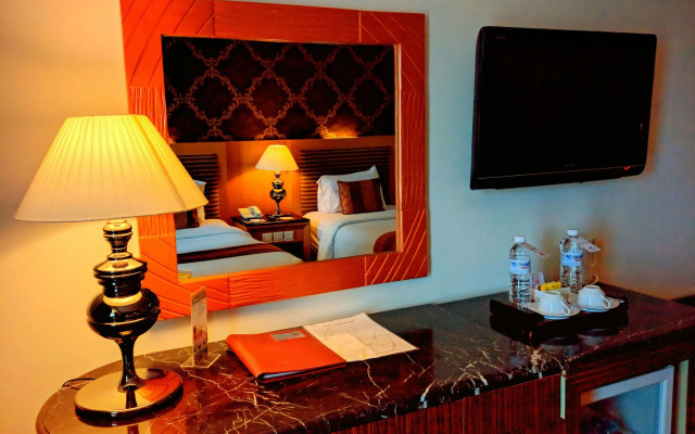 Grand Rocky Hotel