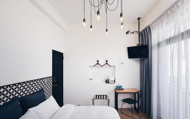 The Gatsby Apartment