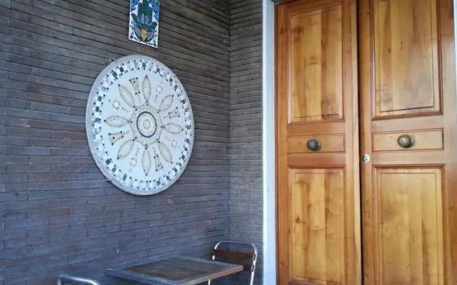 Pisa Airport House
