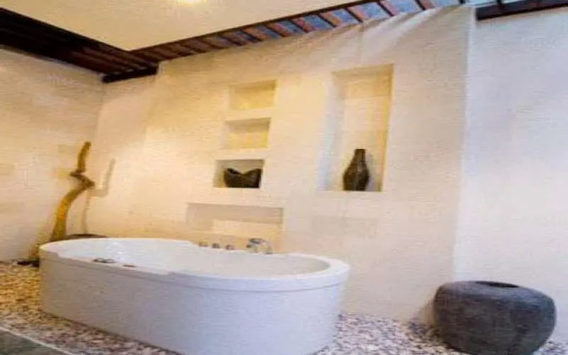 Royal Majesty Villas Jimbaran by ZUZU