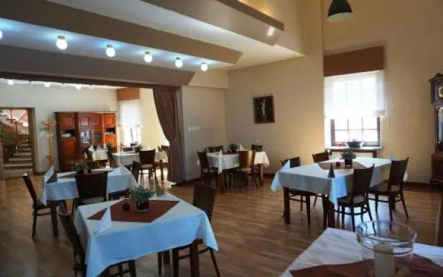 Hotel Restauracja Varia